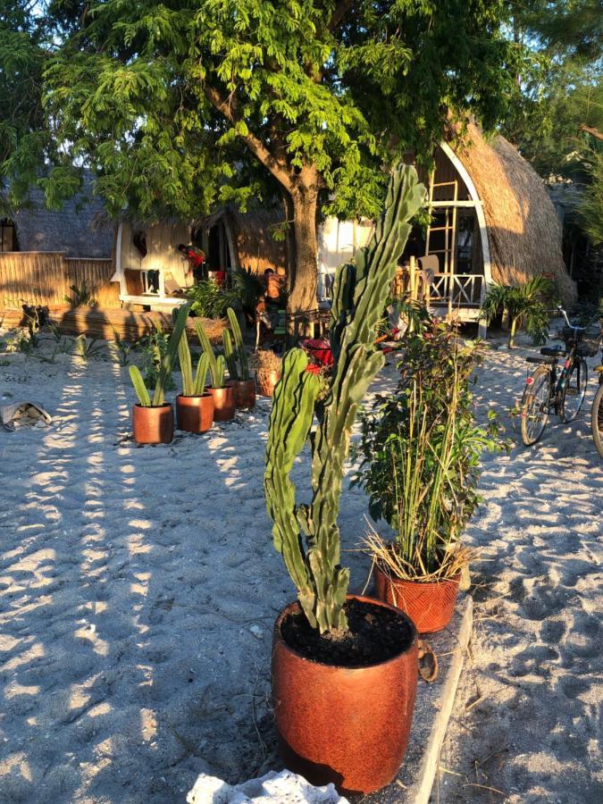 La Boheme Hotel Gili Air Bagian luar foto