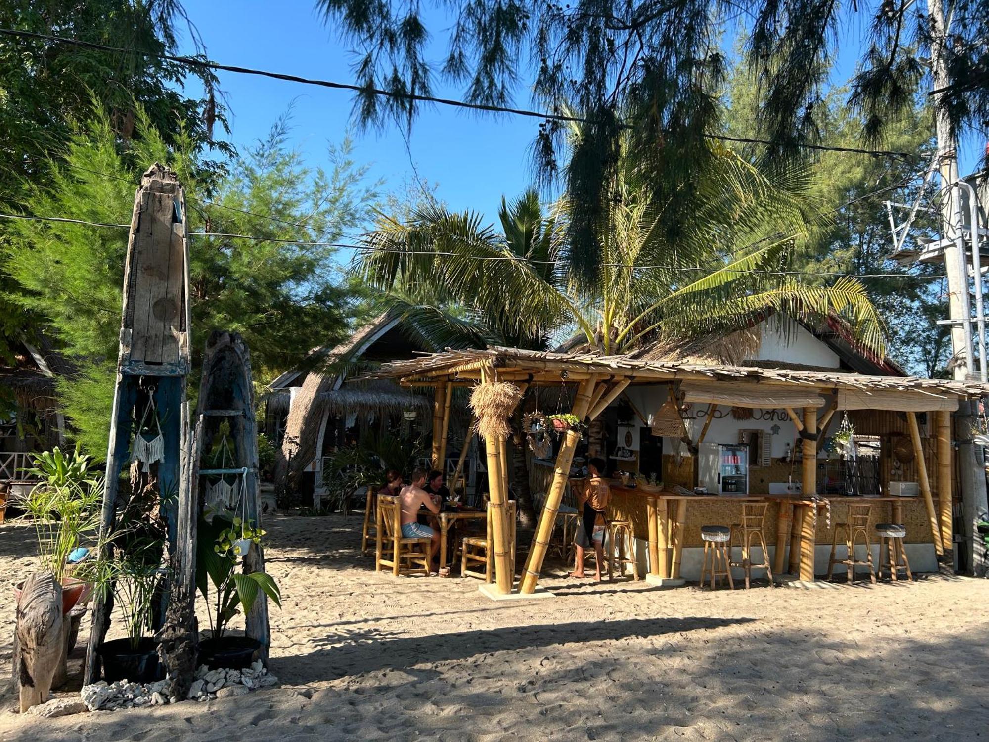 La Boheme Hotel Gili Air Bagian luar foto